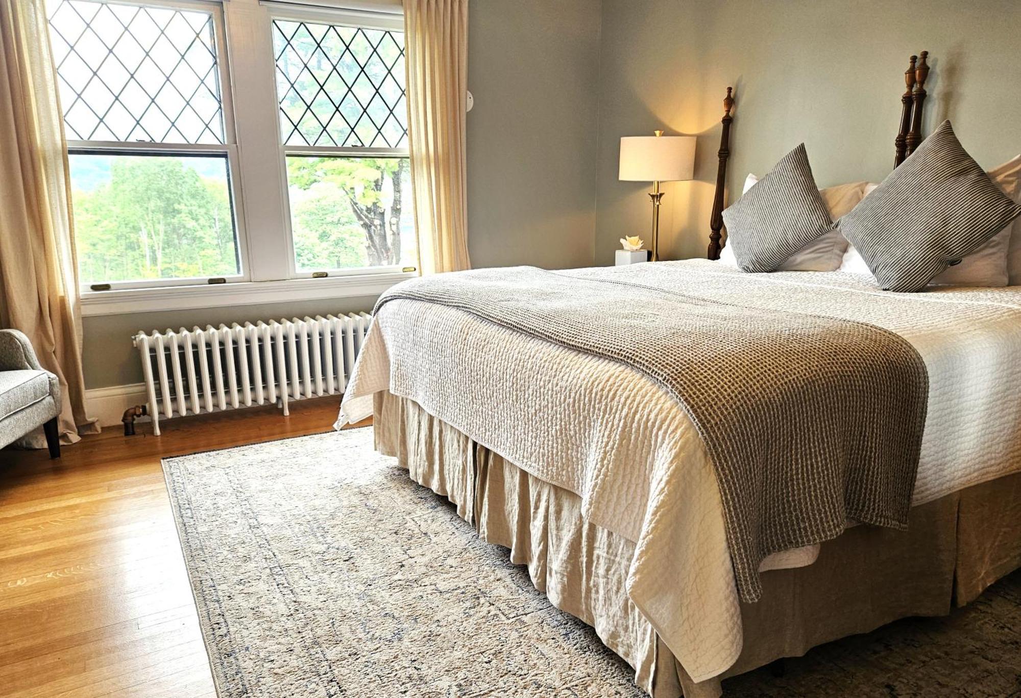 The Manor On Golden Pond Bed & Breakfast Holderness Dış mekan fotoğraf
