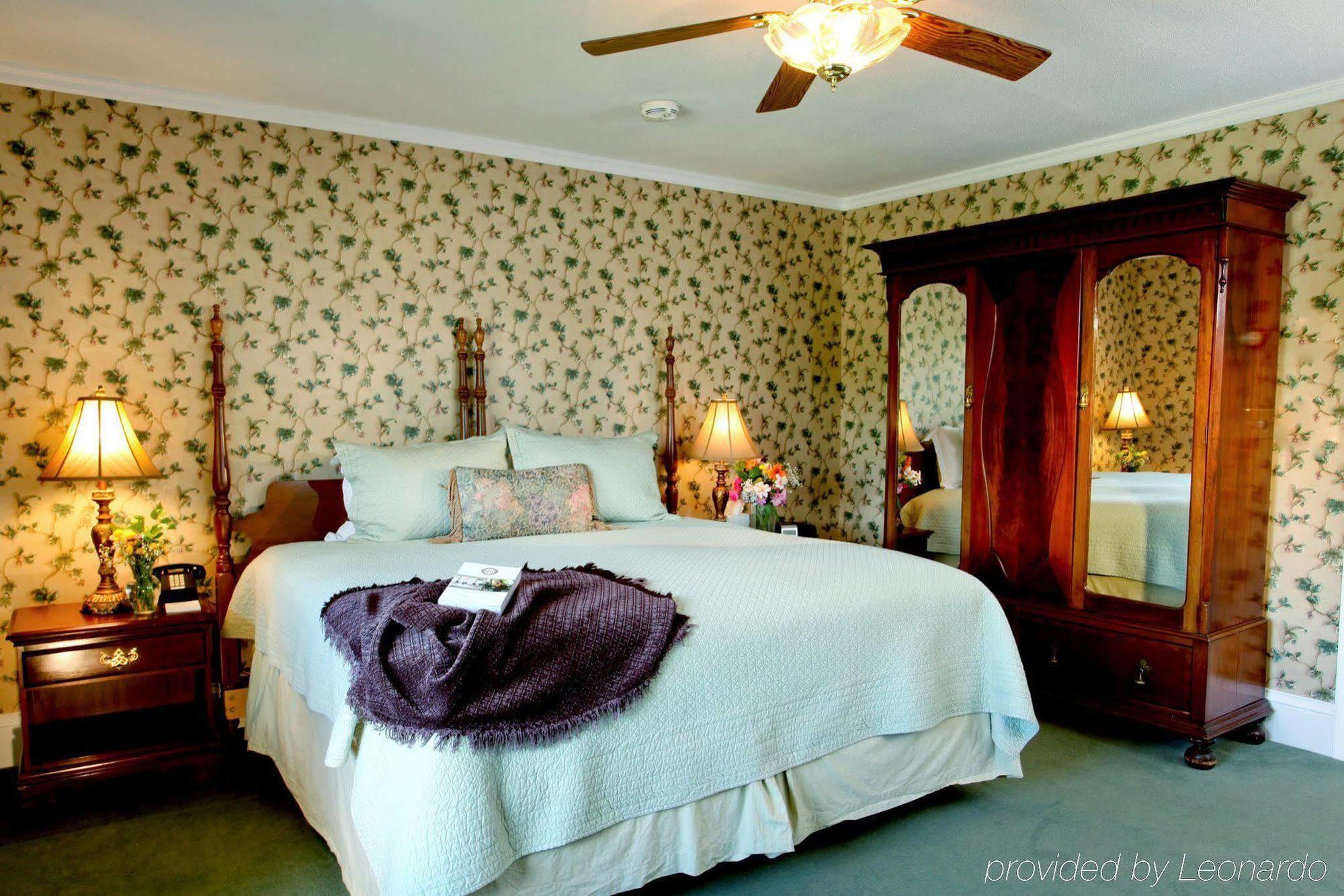 The Manor On Golden Pond Bed & Breakfast Holderness Dış mekan fotoğraf