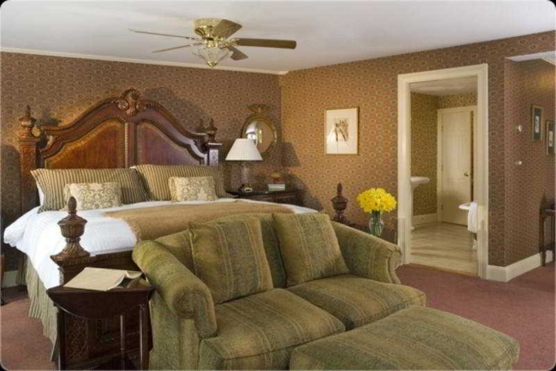 The Manor On Golden Pond Bed & Breakfast Holderness Dış mekan fotoğraf
